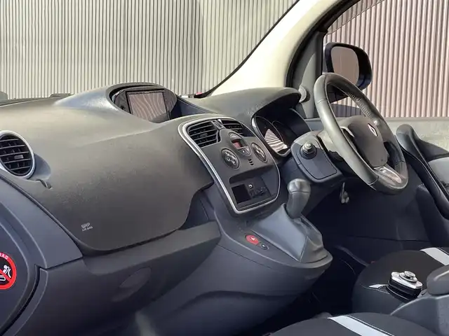 ルノー カングー アクティフ ペイザージュ 長野県 2016(平28)年 5.7万km 赤 電動サイドステップ /カロッツェリア2DINナビ /　フルセグTV bluetooth CD DVD/バックカメラ /ETC /両側スライドドア /シートバックテーブル /オートエアコン /USB /キーレス /ルーフレール/コンソール /革巻きステアリング