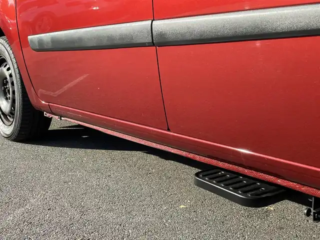 ルノー カングー アクティフ ペイザージュ 長野県 2016(平28)年 5.7万km 赤 電動サイドステップ /カロッツェリア2DINナビ /　フルセグTV bluetooth CD DVD/バックカメラ /ETC /両側スライドドア /シートバックテーブル /オートエアコン /USB /キーレス /ルーフレール/コンソール /革巻きステアリング