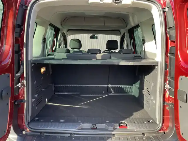 ルノー カングー アクティフ ペイザージュ 長野県 2016(平28)年 5.7万km 赤 電動サイドステップ /カロッツェリア2DINナビ /　フルセグTV bluetooth CD DVD/バックカメラ /ETC /両側スライドドア /シートバックテーブル /オートエアコン /USB /キーレス /ルーフレール/コンソール /革巻きステアリング