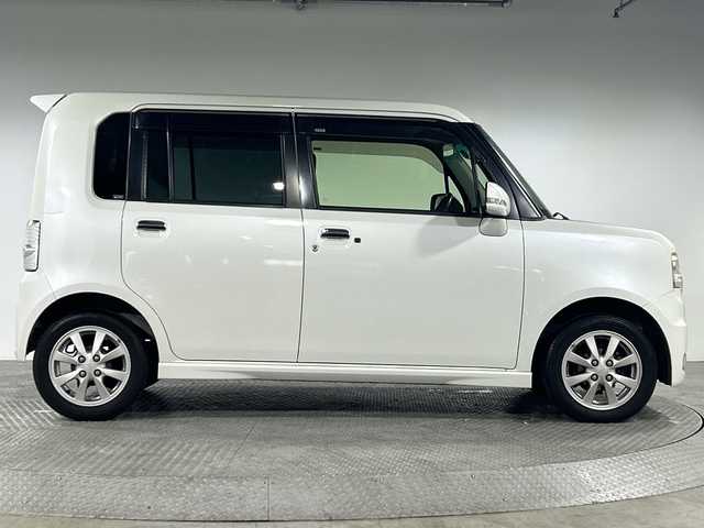 トヨタ ピクシススペース カスタム X 神奈川県 2012(平24)年 8万km パールホワイトⅢ 純正7型SDナビゲーション【NSZT-W62G】/フルセグ　CD DVD　AM FM　SD　DS　Bluetooth/バックカメラ/エコアイドル/社外前方ドライブレコーダー/キーレスエントリー/スマートキー/電格ウインカーミラー/HIDヘッドランプ/フロントフォグ/純正サイド/リアスポイラー/純正14インチアルミホイール