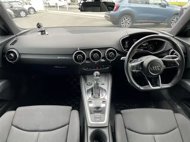 アウディ ＴＴクーペ 1．8TFSI 1st E 山梨県 2016(平28)年 5.3万km グレイシアホワイトメタリック Ｓラインエクステリア　/ＬＥＤ　/バーチャルＣＰ　/ＭＭＩナビ　/Ｂカメラ　/アシスタンスＰ　/フルセグＴＶ　/ＢＴ　/ＭＴ付ＡＴ　/ＥＴＣ　/ＡＡＣ　/クルコン　/スマートＫ　/取説　/保証書　/スペアＫ