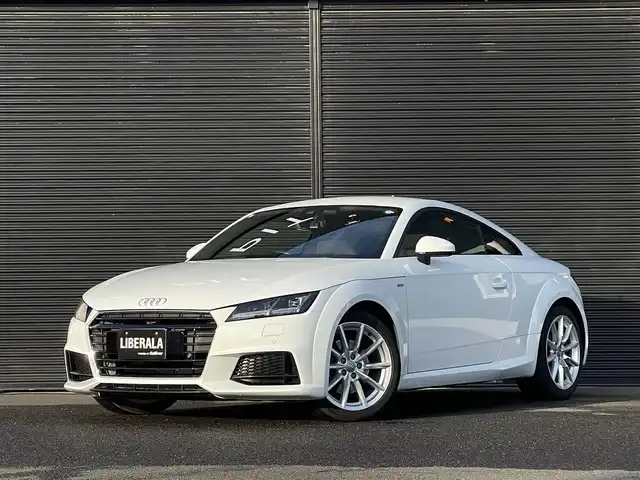 アウディ ＴＴクーペ 1．8TFSI 1st E 山梨県 2016(平28)年 5.3万km グレイシアホワイトメタリック Ｓラインエクステリア　/ＬＥＤ　/バーチャルＣＰ　/ＭＭＩナビ　/Ｂカメラ　/アシスタンスＰ　/フルセグＴＶ　/ＢＴ　/ＭＴ付ＡＴ　/ＥＴＣ　/ＡＡＣ　/クルコン　/スマートＫ　/取説　/保証書　/スペアＫ