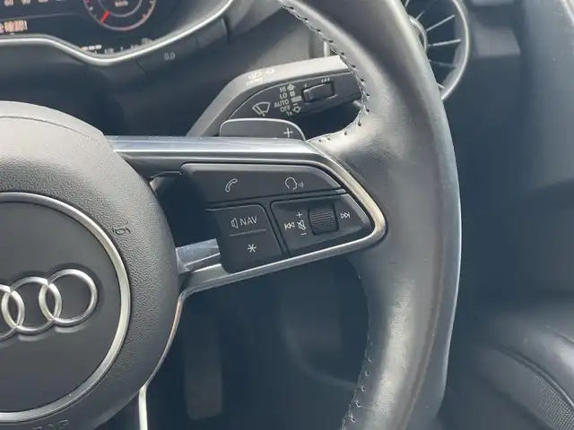 アウディ ＴＴクーペ 1．8TFSI 1st E 山梨県 2016(平28)年 5.3万km グレイシアホワイトメタリック Ｓラインエクステリア　/ＬＥＤ　/バーチャルＣＰ　/ＭＭＩナビ　/Ｂカメラ　/アシスタンスＰ　/フルセグＴＶ　/ＢＴ　/ＭＴ付ＡＴ　/ＥＴＣ　/ＡＡＣ　/クルコン　/スマートＫ　/取説　/保証書　/スペアＫ