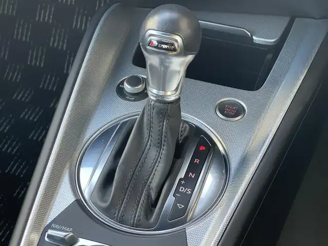 アウディ ＴＴクーペ 1．8TFSI 1st E 山梨県 2016(平28)年 5.3万km グレイシアホワイトメタリック Ｓラインエクステリア　/ＬＥＤ　/バーチャルＣＰ　/ＭＭＩナビ　/Ｂカメラ　/アシスタンスＰ　/フルセグＴＶ　/ＢＴ　/ＭＴ付ＡＴ　/ＥＴＣ　/ＡＡＣ　/クルコン　/スマートＫ　/取説　/保証書　/スペアＫ