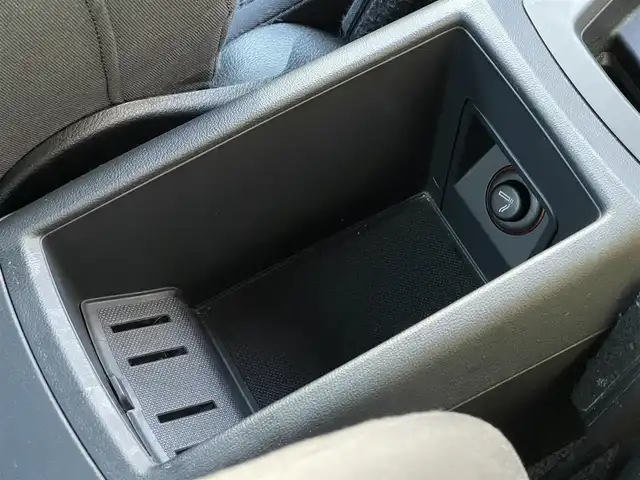 アウディ ＴＴクーペ 1．8TFSI 1st E 山梨県 2016(平28)年 5.3万km グレイシアホワイトメタリック Ｓラインエクステリア　/ＬＥＤ　/バーチャルＣＰ　/ＭＭＩナビ　/Ｂカメラ　/アシスタンスＰ　/フルセグＴＶ　/ＢＴ　/ＭＴ付ＡＴ　/ＥＴＣ　/ＡＡＣ　/クルコン　/スマートＫ　/取説　/保証書　/スペアＫ