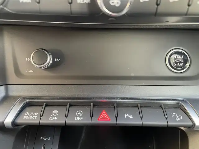 アウディ Ｑ３ 35TFSI Sライン 栃木県 2022(令4)年 4.1万km グレー クロノスグレーメタリック　/ブラックスタイリングパッケージ  /プラスパッケージ /コンビニエンス＆アシスタンスパッケージ /19インチOPアルミ /バーチャルコックピッド /全周囲カメラ /前後ドラレコ /アダプティブクルーズ/パワーバックドア/スペアキー/LED/ETC