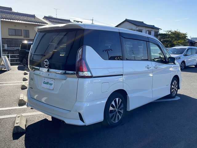 日産 セレナ