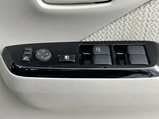 日産 デイズ X 福岡県 2023(令5)年 2.5万km ホワイトパール 社外ナビ（Ｂｌｕｅｔｏｏｔｈ）　/バックカメラ　/ＥＴＣ　/コーナーセンサー　/エマージェンシーブレーキ　/レーンキープ　/先行車発進お知らせ　/アイドリングストップ　/ステアリングリモコン　/純正１４インチＡＷ