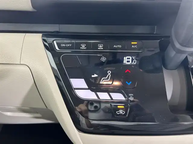 日産 ルークス 佐賀県 2023(令5)年 0.9万km ブラック 社外7インチナビ【MDV-D310】/【Bluetooth】/全方位カメラ/衝突被害軽減システム/先行車発進お知らせ機能/ロードサインアシスト/クリアランスソナー/デジタルインナールームミラー/オートライト/前方ドライブレコーダー/ETC/LEDヘッドライト/助手席側パワースライドドア/ベンチシート/プッシュスタート/スマートキー/スペアキー×1