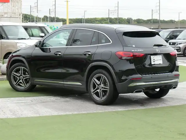 メルセデス・ベンツ ＧＬＡ２００ｄ 4マチック AMGライン 千葉県 2021(令3)年 2.5万km コスモスブラック アクティブブレーキアシスト/アクティブレーンキーピングアシスト/レーンチェンジアシスト/ブラインドスポットアシスト/アテンションアシスト/ヘッドアップディスプレイ/ディストロニック/パワーバックドア/黒/グレーコンビレザーシート/前席パワーシート/シートヒーター/純正HDDナビ/地デジTV/【Bluetooth接続】/360°カメラ/革巻きステアリング/ステアリングスイッチ/パドルシフト/ETC（2.0）/LEDヘッドライト/ウインカーミラー/パークトロニック/純正19インチアルミホイル/サイド/カーテンエアバッグ/キーレスゴー