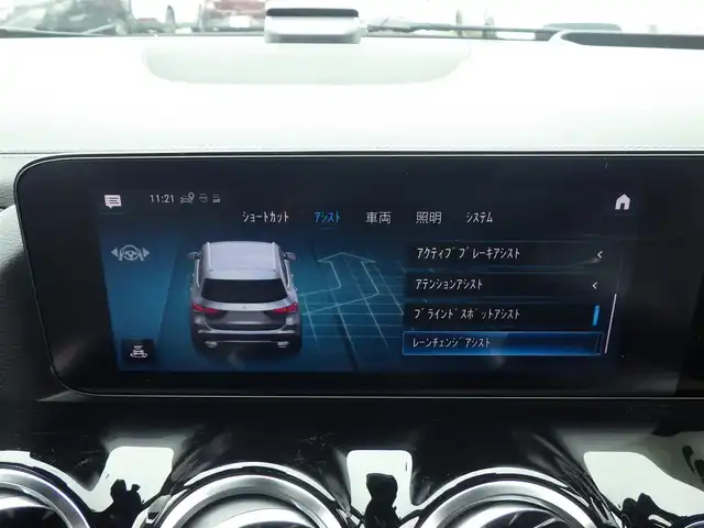 メルセデス・ベンツ ＧＬＡ２００ｄ 4マチック AMGライン 千葉県 2021(令3)年 2.5万km コスモスブラック アクティブブレーキアシスト/アクティブレーンキーピングアシスト/レーンチェンジアシスト/ブラインドスポットアシスト/アテンションアシスト/ヘッドアップディスプレイ/ディストロニック/パワーバックドア/黒/グレーコンビレザーシート/前席パワーシート/シートヒーター/純正HDDナビ/地デジTV/【Bluetooth接続】/360°カメラ/革巻きステアリング/ステアリングスイッチ/パドルシフト/ETC（2.0）/LEDヘッドライト/ウインカーミラー/パークトロニック/純正19インチアルミホイル/サイド/カーテンエアバッグ/キーレスゴー
