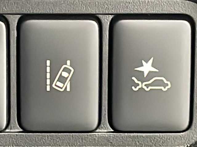 三菱 デリカＤ：５ シャモニー 岐阜県 2025(令7)年 0.1千km グラファイトグレーメタリック/ブラックマイカ 登録済み未使用車/4WD　/オリジナルナビ取付パッケージ＋リアモニター取付パッケージ/レーダークルーズコントロール/ブラインドスポットビューモニター/両側パワースライドドア/パワーシート（運転席）/前席シートヒーター/ハーフレザーシート/ステアリングヒート/ステアリングスイッチ/パドルシフト/パワーバックドア/オートLEDライト/スペアキー/電動パーキング