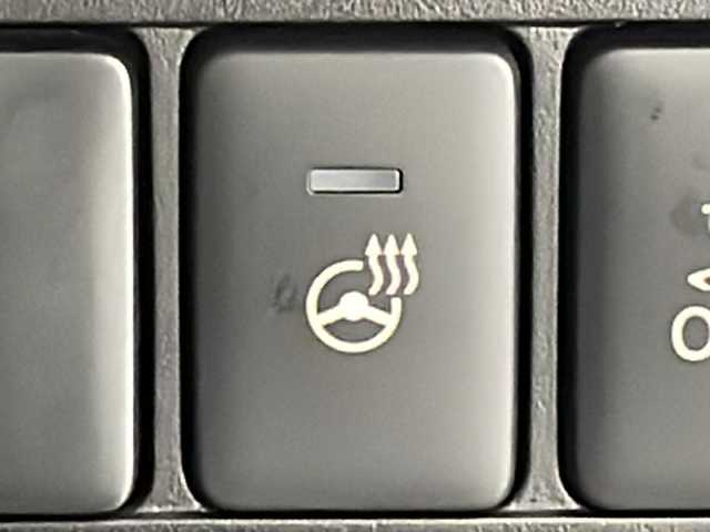 三菱 デリカＤ：５ シャモニー 岐阜県 2025(令7)年 0.1千km グラファイトグレーメタリック/ブラックマイカ 登録済み未使用車/4WD　/オリジナルナビ取付パッケージ＋リアモニター取付パッケージ/レーダークルーズコントロール/ブラインドスポットビューモニター/両側パワースライドドア/パワーシート（運転席）/前席シートヒーター/ハーフレザーシート/ステアリングヒート/ステアリングスイッチ/パドルシフト/パワーバックドア/オートLEDライト/スペアキー/電動パーキング