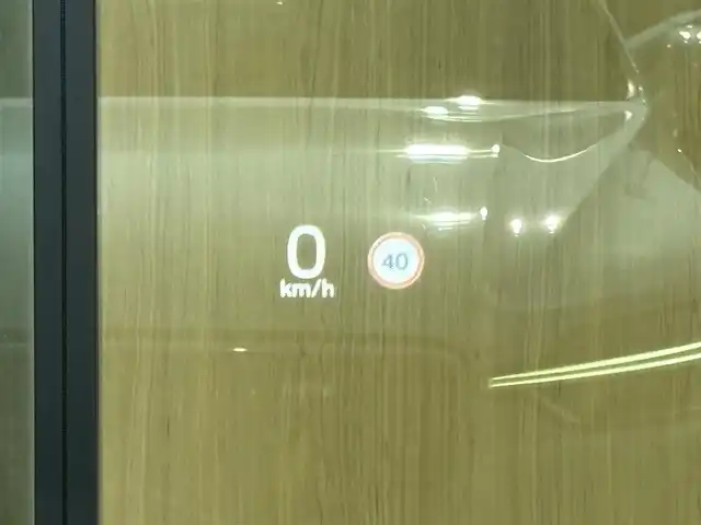 ボルボ ＸＣ６０ D4 AWD インスクリプション 石川県 2018(平30)年 4万km パール 純正ナビ/（DTV/Bluetooth）/衝突軽減ブレーキ/自動駐車機能/クルーズコントロール/レーンキープアシスト/全周囲カメラ/ブラインドスポットモニター/黒革シート/電動シート/メモリーシート/エアシート/シートヒーター/ステアリングヒーター/パワーバックドア/オートライト/LEDヘッドライト/フォグランプ/ウィンカーミラー/電動格納ミラー