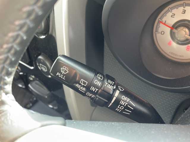 トヨタ ＦＪクルーザー カラーパッケージ 岩手県 2016(平28)年 5.7万km 黒 純正ＳＤナビ　/ＡＭ／ＦＭ／Ｂｌｕｅｔｏｏｔｈ／ＣＤ／ＤＶＤ/バックカメラ　/フルセグＴＶ/コーナーセンサー　/横滑り防止装置　/クルーズコントロール/純正ＥＴＣ　　/純正ＡＷ付きスタッドレスタイヤ積み込み　/スペアキー　/純正フロアマット/純正ドアバイザー/フォグランプ/保証書/取扱説明書/ワンオーナー