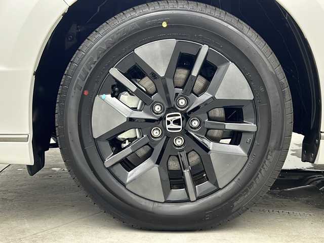 ホンダ ステップワゴン スパーダ eHEV 大阪府 2025(令7)年 0.1千km プラチナホワイトパール 純正11.4インチナビHonda CONNECTナビ /・フルセグTV/・Bluetooth/・CD/DVD/・USB接続/・SDミュージックサーバー/Honnda SENSING/・衝突軽減ブレーキ/・誤発進抑制機能/・歩行者事故低減ステアリング/・路外逸脱抑制機能/・アダプティブクルーズコントロール/・車線維持支援システム/・トラフィックジャムアシスト/・先行車発進お知らせ機能/・標識認識機能/・オートハイビーム/・アダプティブドライビングビーム/・パーキングセンサーシステム/・急アクセル抑制機能/・ブラインドスポットインフォメーション/パワーバックドア/両側パワースライドドア/バックカメラ/2列目オットマン/シートヒーター/LEDヘッドライト/ステアリングスイッチ