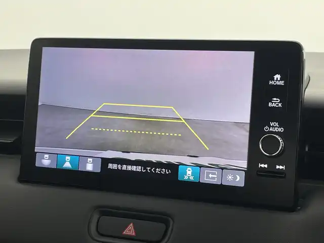 ホンダ ヴェゼル ハイブリッド e:HEV Z 新潟県 2025(令7)年 0.1千km プラチナホワイトパール 4WD/純正メモリナビ/フルセグTV/Bluetooth/AppleCarPlay/AndroidAuto/ホンダセンシング/・衝突被害軽減ブレーキ/・先行車発進お知らせ機能/・歩行者事故低減ステアリング/・路外逸脱抑制機能/・標識認識機能/・渋滞追従機能付アダプティブクルーズコントロール/・車線維持支援システム/・誤発進抑制機能/・トラフィックジャムアシスト(渋滞運転支援機能)/・ブラインドスポットインフォメーション/・後方誤発進抑制機能/・近距離衝突軽減ブレーキ/・急アクセル抑制機能/・パーキングセンサーシステム/・後退出庫サポート/・オートハイビーム/・アダプティブドライビングビーム/ハーフレザーシート/前席シートヒーター/バックモニター/ワイヤレス充電/ステアリングヒーター/パドルシフト/レザーステアリング/ステアリングスイッチ/禁煙車