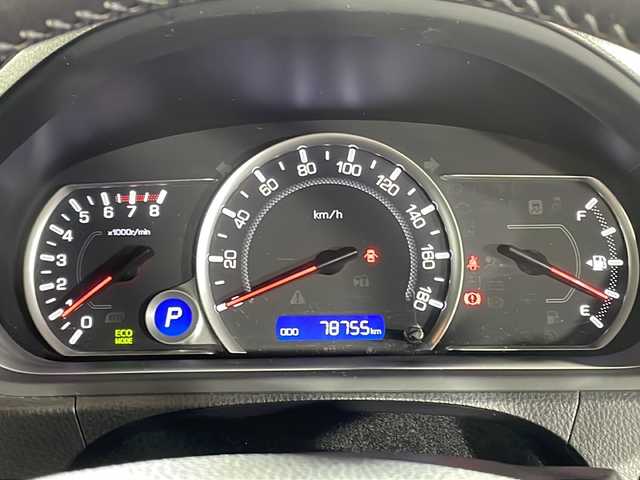 トヨタ ヴォクシー V 沖縄県 2016(平28)年 7.9万km ホワイトパールクリスタルシャイン 禁煙車　/ワンオーナー　/純正ナビ　フルセグ　Ｂｌｕｅｔｏｏｔｈ　ＤＶＤ　ＣＤ　/純正11インチフリップダウンモニター　/両側パワースライドドア　/プリクラッシュセーフティ　/車線逸脱警報/クルーズコントロール　/バックカメラ