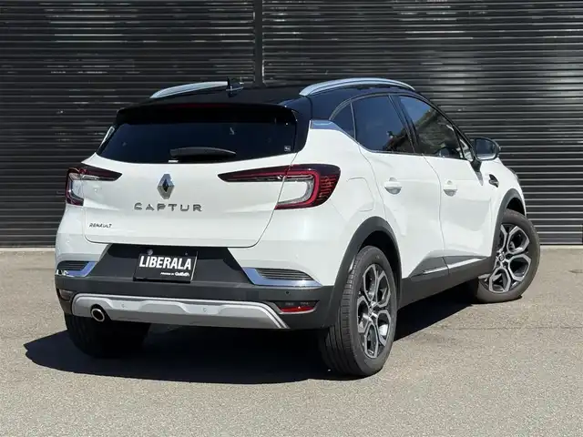 ルノー ルノー キャプチャー インテンス テックパック 静岡県 2021(令3)年 2.6万km パール レザーシート/BSM/純正ディスプレイオーディオ/(BT/CarPlay/USB)/360°カメラ/ACC/LKA/パーキングアシスト/パワーシート/シートヒーター/スマートキー/ETC/ドライブレコーダー/フロアマット/純正18インチアルミホイール/保証書/取説/スペアキー