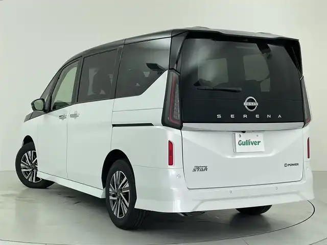 日産 セレナ e－パワー ハイウェイスター V 大阪府 2025(令7)年 0.1千km パール 360°セーフティアシスト/　・プロパイロット/　・インテリジェントエマージェンシーブレーキ/　・前方運転支援/　・側方運転支援/　・後方・駐車時運転支援/純正ナビ/　フルセグ/Bluetooth/AM/FM/インテリジェントアラウンドモニター/バックカメラ/フロントカメラ/サイドカメラ/両側パワースライドドア/LEDオートライト/LEDフォグランプ/ハイビームアシスト/後席サンシェード/電子パーキング/ブレーキホールド/スマートキー/本革巻きステアリング/ビルトインETC2.0