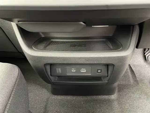 日産 セレナ e－パワー ハイウェイスター V 大阪府 2025(令7)年 0.1千km パール 360°セーフティアシスト/　・プロパイロット/　・インテリジェントエマージェンシーブレーキ/　・前方運転支援/　・側方運転支援/　・後方・駐車時運転支援/純正ナビ/　フルセグ/Bluetooth/AM/FM/インテリジェントアラウンドモニター/バックカメラ/フロントカメラ/サイドカメラ/両側パワースライドドア/LEDオートライト/LEDフォグランプ/ハイビームアシスト/後席サンシェード/電子パーキング/ブレーキホールド/スマートキー/本革巻きステアリング/ビルトインETC2.0