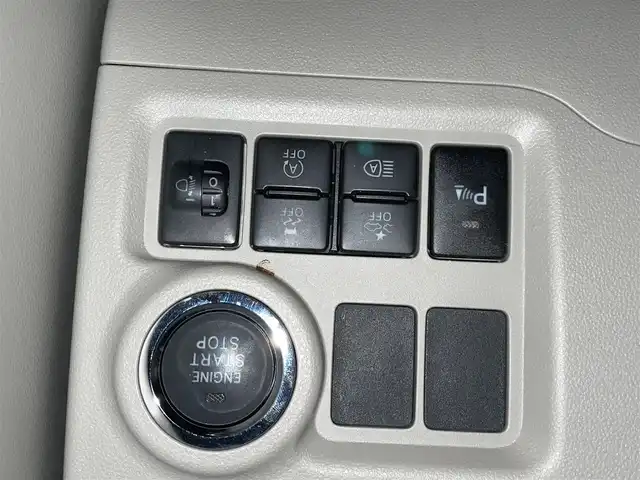 トヨタ パッソ X　S 神奈川県 2021(令3)年 2.3万km ダークエメラルドマイカ プッシュスタート/スペアキー1本/バックカメラ/ETC/衝突軽減装置/コーナーセンサー/電動格納ミラー/社外SDナビ/フルセグTV/Bluetooth接続/ドアバイザー/フロアマット