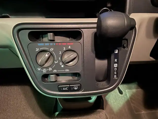 トヨタ パッソ X　S 神奈川県 2021(令3)年 2.3万km ダークエメラルドマイカ プッシュスタート/スペアキー1本/バックカメラ/ETC/衝突軽減装置/コーナーセンサー/電動格納ミラー/社外SDナビ/フルセグTV/Bluetooth接続/ドアバイザー/フロアマット