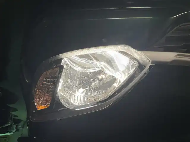 トヨタ パッソ X　S 神奈川県 2021(令3)年 2.3万km ダークエメラルドマイカ プッシュスタート/スペアキー1本/バックカメラ/ETC/衝突軽減装置/コーナーセンサー/電動格納ミラー/社外SDナビ/フルセグTV/Bluetooth接続/ドアバイザー/フロアマット