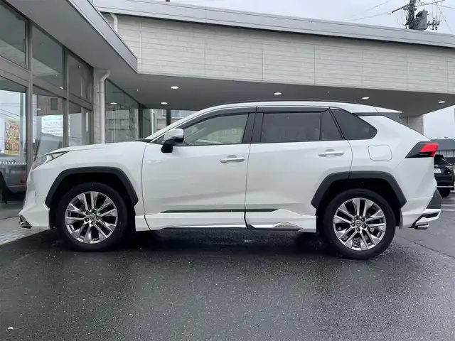 トヨタ ＲＡＶ４ G Zパッケージ 青森県 2021(令3)年 5万km ホワイトパールクリスタルシャイン ワンオーナー/モデリスタエロ/ディスプレイオーディオ/パノラミックビューモニター/純正エンスタ/寒冷地仕様/Ｔｏｙｏｔａ　Ｓａｆｅｔｙ　Ｓｅｎｓｅ/ステアリングヒター/シートヒーター（運転席・助手席）/パワーバックドア/スペアキー/純正19アルミホイール/運転席電動シート/新車時保証書/取扱説明書