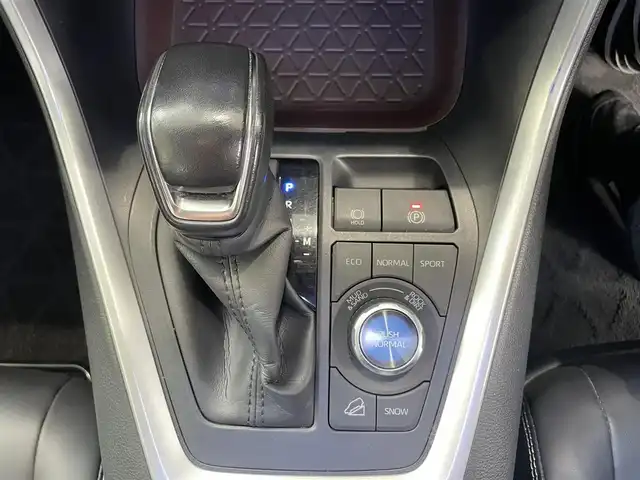 トヨタ ＲＡＶ４ G Zパッケージ 青森県 2021(令3)年 5万km ホワイトパールクリスタルシャイン ワンオーナー/モデリスタエロ/ディスプレイオーディオ/パノラミックビューモニター/純正エンスタ/寒冷地仕様/Ｔｏｙｏｔａ　Ｓａｆｅｔｙ　Ｓｅｎｓｅ/ステアリングヒター/シートヒーター（運転席・助手席）/パワーバックドア/スペアキー/純正19アルミホイール/運転席電動シート/新車時保証書/取扱説明書