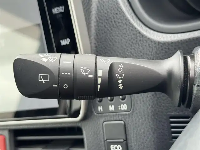 トヨタ ノア Si ダブルバイビー 滋賀県 2018(平30)年 2.9万km ブラック 純正１０インチナビ/（CD/DVD/Bluetooth/フルセグTV）/バックカメラ/両側パワースライドドア/前方ドライブレコーダー/クルーズコントロール/ＭＴモード付ＡＴ/オートハイビーム/ＥＴＣ/ステアリングリモコン/ハーフレザーシート/LEDヘッドライト/オートライト/オートハイビーム/スマートキー