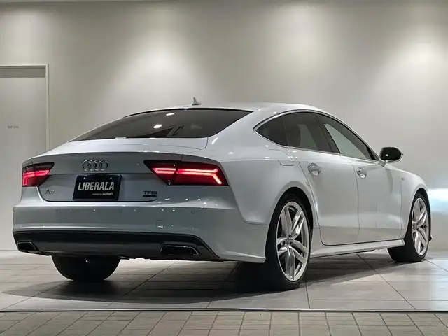 アウディ Ａ７ SB 2.0 TFSI クワトロ S LINE P 愛知県 2017(平29)年 5.5万km グレイシアホワイトメタリック アシスタンスＰＫＧ　/マトリクスＬＥＤヘッドライト/黒レザーシート　/シートヒーター　/ＢＯＳＥサウンド　/ＭＭＩナビゲーション　/Ｂｌｕｅｔｏｏｔｈ　/バックカメラ　/フルセグＴＶ　/ＡＣＣ　/ＬＫＡ　/ＢＳＭ　/ＥＴＣ２．０/パワーバックドア/ウィンカーミラー/アイドリングストップ