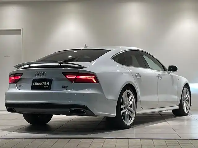 アウディ Ａ７ SB 2.0 TFSI クワトロ S LINE P 愛知県 2017(平29)年 5.5万km グレイシアホワイトメタリック アシスタンスＰＫＧ　/マトリクスＬＥＤヘッドライト/黒レザーシート　/シートヒーター　/ＢＯＳＥサウンド　/ＭＭＩナビゲーション　/Ｂｌｕｅｔｏｏｔｈ　/バックカメラ　/フルセグＴＶ　/ＡＣＣ　/ＬＫＡ　/ＢＳＭ　/ＥＴＣ２．０/パワーバックドア/ウィンカーミラー/アイドリングストップ