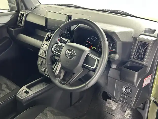 ダイハツ タフト G クロムベンチャー 佐賀県 2022(令4)年 4万km フォレストカーキメタリック ワンオーナー/純正9インチディスプレイオーディオ/フルセグTV/Bluetooth/Androidauto/Applecarplay/ガラスルーフ/バックカメラ/衝突被害軽減システム/横滑り防止装置/オートライト/オートマチックハイビーム/LEDヘッドライト/フォグライト/クリアランスソナー/電動パーキング/ブレーキホールド/前方ドライブレコーダー/運転席・助手席シートヒーター/純正15インチアルミホイール/スマートキー/スペアキー×1/プッシュスタート