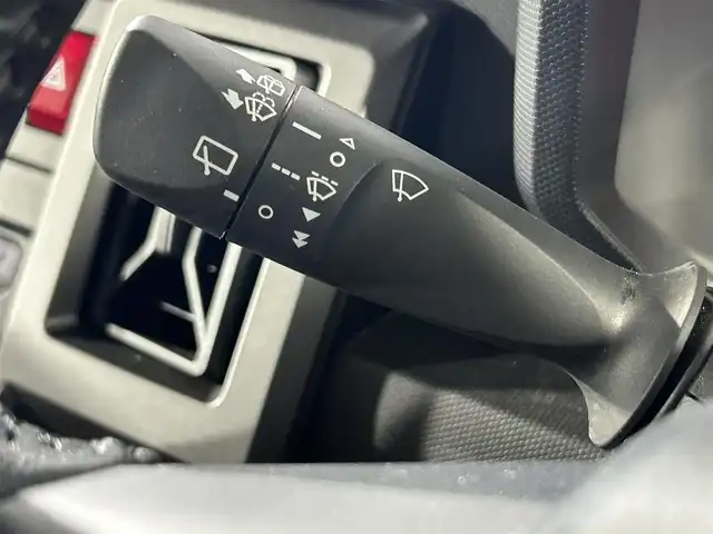 ダイハツ タフト G クロムベンチャー 佐賀県 2022(令4)年 4万km フォレストカーキメタリック ワンオーナー/純正9インチディスプレイオーディオ/フルセグTV/Bluetooth/Androidauto/Applecarplay/ガラスルーフ/バックカメラ/衝突被害軽減システム/横滑り防止装置/オートライト/オートマチックハイビーム/LEDヘッドライト/フォグライト/クリアランスソナー/電動パーキング/ブレーキホールド/前方ドライブレコーダー/運転席・助手席シートヒーター/純正15インチアルミホイール/スマートキー/スペアキー×1/プッシュスタート