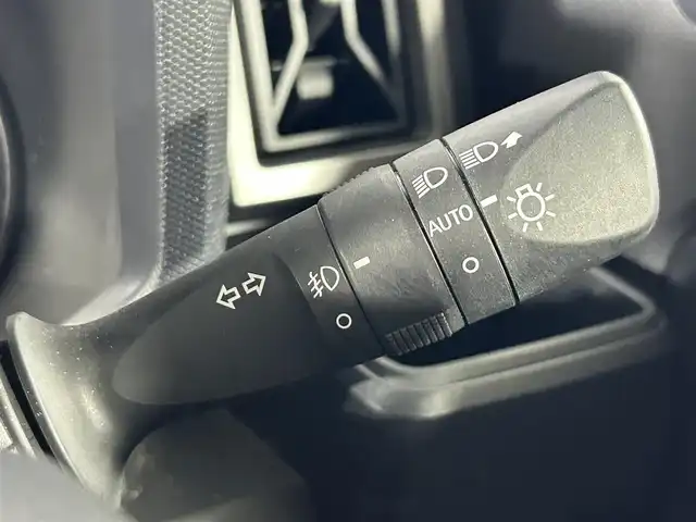 ダイハツ タフト G クロムベンチャー 佐賀県 2022(令4)年 4万km フォレストカーキメタリック ワンオーナー/純正9インチディスプレイオーディオ/フルセグTV/Bluetooth/Androidauto/Applecarplay/ガラスルーフ/バックカメラ/衝突被害軽減システム/横滑り防止装置/オートライト/オートマチックハイビーム/LEDヘッドライト/フォグライト/クリアランスソナー/電動パーキング/ブレーキホールド/前方ドライブレコーダー/運転席・助手席シートヒーター/純正15インチアルミホイール/スマートキー/スペアキー×1/プッシュスタート