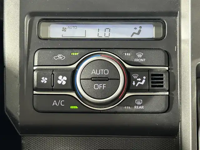 ダイハツ タフト G クロムベンチャー 佐賀県 2022(令4)年 4万km フォレストカーキメタリック ワンオーナー/純正9インチディスプレイオーディオ/フルセグTV/Bluetooth/Androidauto/Applecarplay/ガラスルーフ/バックカメラ/衝突被害軽減システム/横滑り防止装置/オートライト/オートマチックハイビーム/LEDヘッドライト/フォグライト/クリアランスソナー/電動パーキング/ブレーキホールド/前方ドライブレコーダー/運転席・助手席シートヒーター/純正15インチアルミホイール/スマートキー/スペアキー×1/プッシュスタート