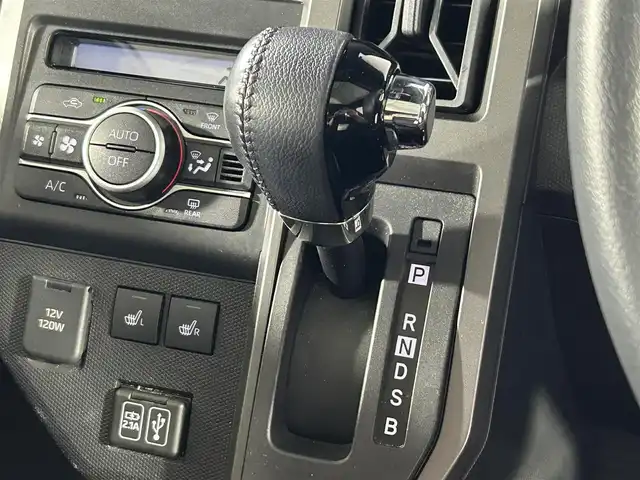 ダイハツ タフト G クロムベンチャー 佐賀県 2022(令4)年 4万km フォレストカーキメタリック ワンオーナー/純正9インチディスプレイオーディオ/フルセグTV/Bluetooth/Androidauto/Applecarplay/ガラスルーフ/バックカメラ/衝突被害軽減システム/横滑り防止装置/オートライト/オートマチックハイビーム/LEDヘッドライト/フォグライト/クリアランスソナー/電動パーキング/ブレーキホールド/前方ドライブレコーダー/運転席・助手席シートヒーター/純正15インチアルミホイール/スマートキー/スペアキー×1/プッシュスタート