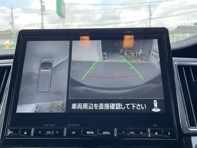 三菱 デリカＤ：５ P 岡山県 2021(令3)年 4.6万km ウォームホワイトパール 純正10.5インチナビ/フルセグTV、Bluetooth、HDMI、USB、AM、FM/純正11.5インチフリップダウンモニター/パワーバックドア/運転席パワーシート/前席シートヒーター/ステアリングヒーター/全方位カメラ/両側パワースライドドア/ETC/パドルシフト/JAOSマッドガード/パートタイム4WD/マルチLEDヘッドライト/電動パーキングブレーキ/後側方車両検知警報システム/後退時交差車両検知警報システム/三菱e-Assist/・車線逸脱警報システム/・レーダークルーズコントロール/・衝突被害軽減システム/・オートマチックハイビーム/・誤発進抑制機能