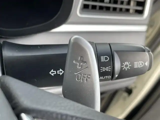 三菱 デリカＤ：５ P 岡山県 2021(令3)年 4.6万km ウォームホワイトパール 純正10.5インチナビ/フルセグTV、Bluetooth、HDMI、USB、AM、FM/純正11.5インチフリップダウンモニター/パワーバックドア/運転席パワーシート/前席シートヒーター/ステアリングヒーター/全方位カメラ/両側パワースライドドア/ETC/パドルシフト/JAOSマッドガード/パートタイム4WD/マルチLEDヘッドライト/電動パーキングブレーキ/後側方車両検知警報システム/後退時交差車両検知警報システム/三菱e-Assist/・車線逸脱警報システム/・レーダークルーズコントロール/・衝突被害軽減システム/・オートマチックハイビーム/・誤発進抑制機能