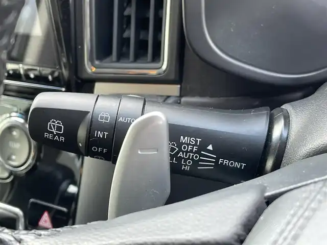 三菱 デリカＤ：５ P 岡山県 2021(令3)年 4.6万km ウォームホワイトパール 純正10.5インチナビ/フルセグTV、Bluetooth、HDMI、USB、AM、FM/純正11.5インチフリップダウンモニター/パワーバックドア/運転席パワーシート/前席シートヒーター/ステアリングヒーター/全方位カメラ/両側パワースライドドア/ETC/パドルシフト/JAOSマッドガード/パートタイム4WD/マルチLEDヘッドライト/電動パーキングブレーキ/後側方車両検知警報システム/後退時交差車両検知警報システム/三菱e-Assist/・車線逸脱警報システム/・レーダークルーズコントロール/・衝突被害軽減システム/・オートマチックハイビーム/・誤発進抑制機能