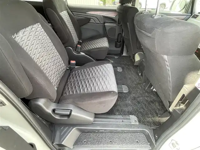 三菱 デリカＤ：５ P 岡山県 2021(令3)年 4.6万km ウォームホワイトパール 純正10.5インチナビ/フルセグTV、Bluetooth、HDMI、USB、AM、FM/純正11.5インチフリップダウンモニター/パワーバックドア/運転席パワーシート/前席シートヒーター/ステアリングヒーター/全方位カメラ/両側パワースライドドア/ETC/パドルシフト/JAOSマッドガード/パートタイム4WD/マルチLEDヘッドライト/電動パーキングブレーキ/後側方車両検知警報システム/後退時交差車両検知警報システム/三菱e-Assist/・車線逸脱警報システム/・レーダークルーズコントロール/・衝突被害軽減システム/・オートマチックハイビーム/・誤発進抑制機能