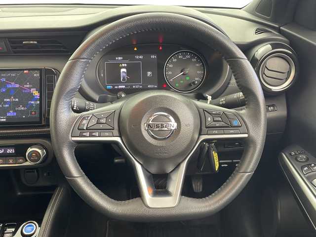 日産 キックス X 愛知県 2020(令2)年 5万km ブリリアントホワイトパール 純正9型メモリナビ・フルセグTV/アラウンドビューモニター/デジタルインナーミラー/スマートキー/エンジンプッシュスタート/ETC/純正LEDヘッドライト/エマージェンシーブレーキ/プロパイロット/ドライブレコーダー