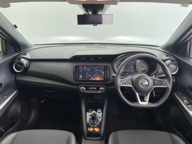 日産 キックス X 愛知県 2020(令2)年 5万km ブリリアントホワイトパール 純正9型メモリナビ・フルセグTV/アラウンドビューモニター/デジタルインナーミラー/スマートキー/エンジンプッシュスタート/ETC/純正LEDヘッドライト/エマージェンシーブレーキ/プロパイロット/ドライブレコーダー