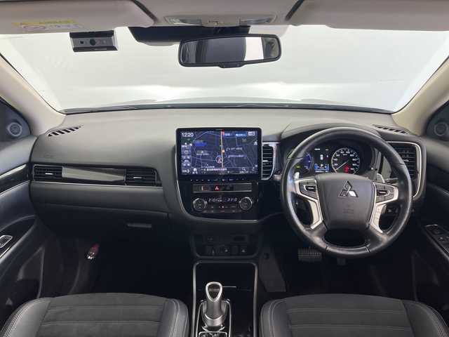 三菱 アウトランダー ＰＨＥＶ G Limited Edition 山形県 2018(平30)年 2.1万km アメジストブラック アルパイン１１インチナビ/（Ｂｌｕｅｔｏｏｔｈ接続/フルセグTV/追従型クルコン/バックカメラ/ドライブレコーダー/ＥＴＣ/ステアリングヒーター/前席パワーシート/前席シートヒーター/ハーフレザーシート/純正アルミホイール/前後センサー/AC1500W QUICK CHARGE（急速充電機能）付/LEDオートライト/オートハイビーム/フォグランプ/衝突被害軽減/レーンキープアシスト/スペアキー１本/ワンオーナー/保証書/取扱説明書