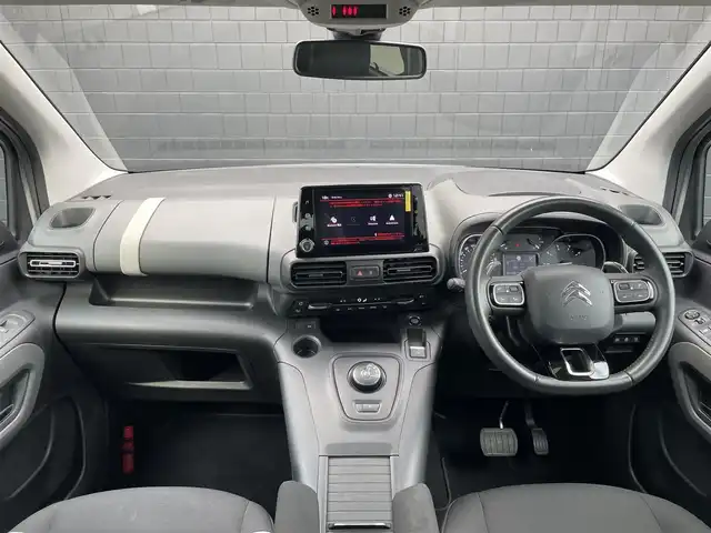 シトロエン シトロエン ベルランゴ シャイン ブルーHDi 三重県 2022(令4)年 4.2万km サーブル ワンオーナー/モジュトップ/AppleCarPlay/AndroidAuto/バックカメラ/サイドカメラ/アクティブセーフティブレーキ/ブラインドスポッ/ パドルシフト/純正16インチアルミ/ETC/保証書/取扱説明書/スペアキー1本