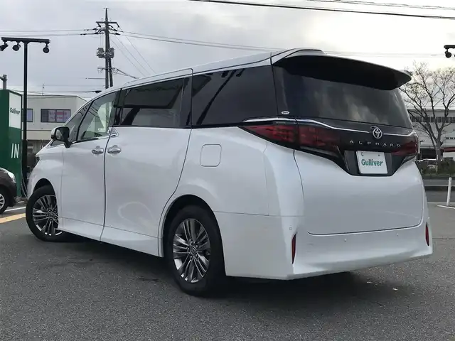 トヨタ アルファード Z 鳥取県 2024(令6)年 2.6万km プラチナホワイトパールマイカ ４・W・D/ワンオーナー/純正14インチコネクティッドナビ/フルセグ/BT/Miracast/パノラミックビューモニターモニター/ETC2.0・前後ドライブレコーダー/左右独立ムーンルーフ/トヨタセーフティセンス/ブラインドスポットモニター/ヘッドアップディスプレイ/ユニバーサルステップ/両側パワースライドドア/パワーバックドア/デジタルインナーミラー/タイプC接続　　/合皮レザーシート/前席パワーシート/運転席メモリーシート/前後席シートヒーター/エアシート/三眼LEDヘットライト/純正18インチアルミホイール/プッシュエンジンスタート/スペアキー