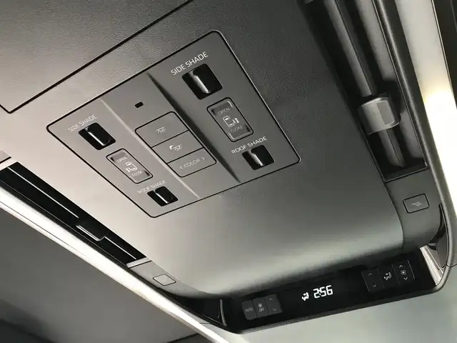 トヨタ アルファード Z 鳥取県 2024(令6)年 2.6万km プラチナホワイトパールマイカ ４・W・D/ワンオーナー/純正14インチコネクティッドナビ/フルセグ/BT/Miracast/パノラミックビューモニターモニター/ETC2.0・前後ドライブレコーダー/左右独立ムーンルーフ/トヨタセーフティセンス/ブラインドスポットモニター/ヘッドアップディスプレイ/ユニバーサルステップ/両側パワースライドドア/パワーバックドア/デジタルインナーミラー/タイプC接続　　/合皮レザーシート/前席パワーシート/運転席メモリーシート/前後席シートヒーター/エアシート/三眼LEDヘットライト/純正18インチアルミホイール/プッシュエンジンスタート/スペアキー