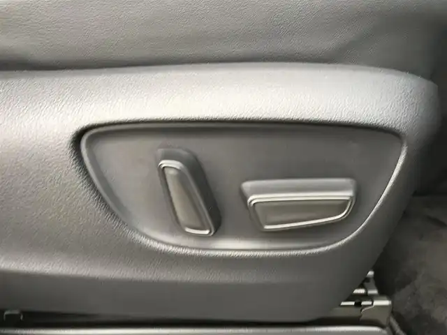 トヨタ アルファード Z 鳥取県 2024(令6)年 2.6万km プラチナホワイトパールマイカ ４・W・D/ワンオーナー/純正14インチコネクティッドナビ/フルセグ/BT/Miracast/パノラミックビューモニターモニター/ETC2.0・前後ドライブレコーダー/左右独立ムーンルーフ/トヨタセーフティセンス/ブラインドスポットモニター/ヘッドアップディスプレイ/ユニバーサルステップ/両側パワースライドドア/パワーバックドア/デジタルインナーミラー/タイプC接続　　/合皮レザーシート/前席パワーシート/運転席メモリーシート/前後席シートヒーター/エアシート/三眼LEDヘットライト/純正18インチアルミホイール/プッシュエンジンスタート/スペアキー