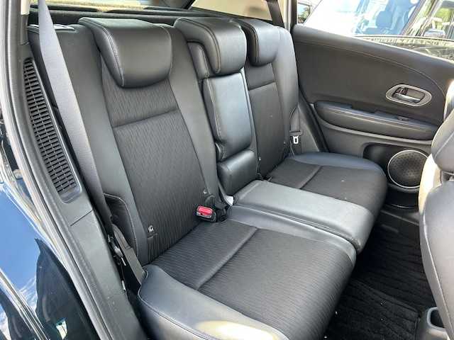 ホンダ ヴェゼル ハイブリッド Z ホンダセンシング 静岡県 2018(平30)年 8.9万km ミッドナイトブルービームM 純正8インチナビ[VXM-187VFEi]/（フルセグTV/ＣＤ/ＤＶＤ/Ｂｌｕｅｔｏｏｔｈ/AppleCarPlay）/ホンダセンシング/・衝突被害軽減ブレーキ/・車線逸脱警報機能/・アダプティブクルーズコントロール/バックカメラ/純正前後ドライブレコーダー/ビルトインＥＴＣ/ハーフレザーシート/シートヒーター/ステアリングスイッチ/LEDヘッドライト/純正アルミホイール/スマートキー×２/保証書/取扱説明書